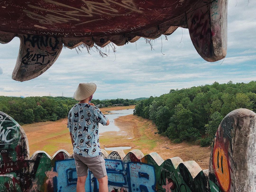 Thuy Tien Lake Tourist Area in Hue is Not for the Faint-Hearted