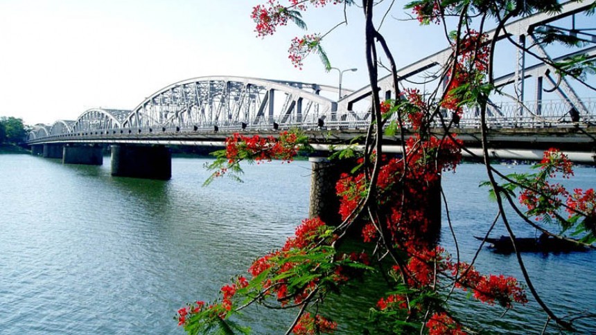 Each season in Hue has its own distinct weather characteristics, creating a unique beauty that is rare to find elsewhere